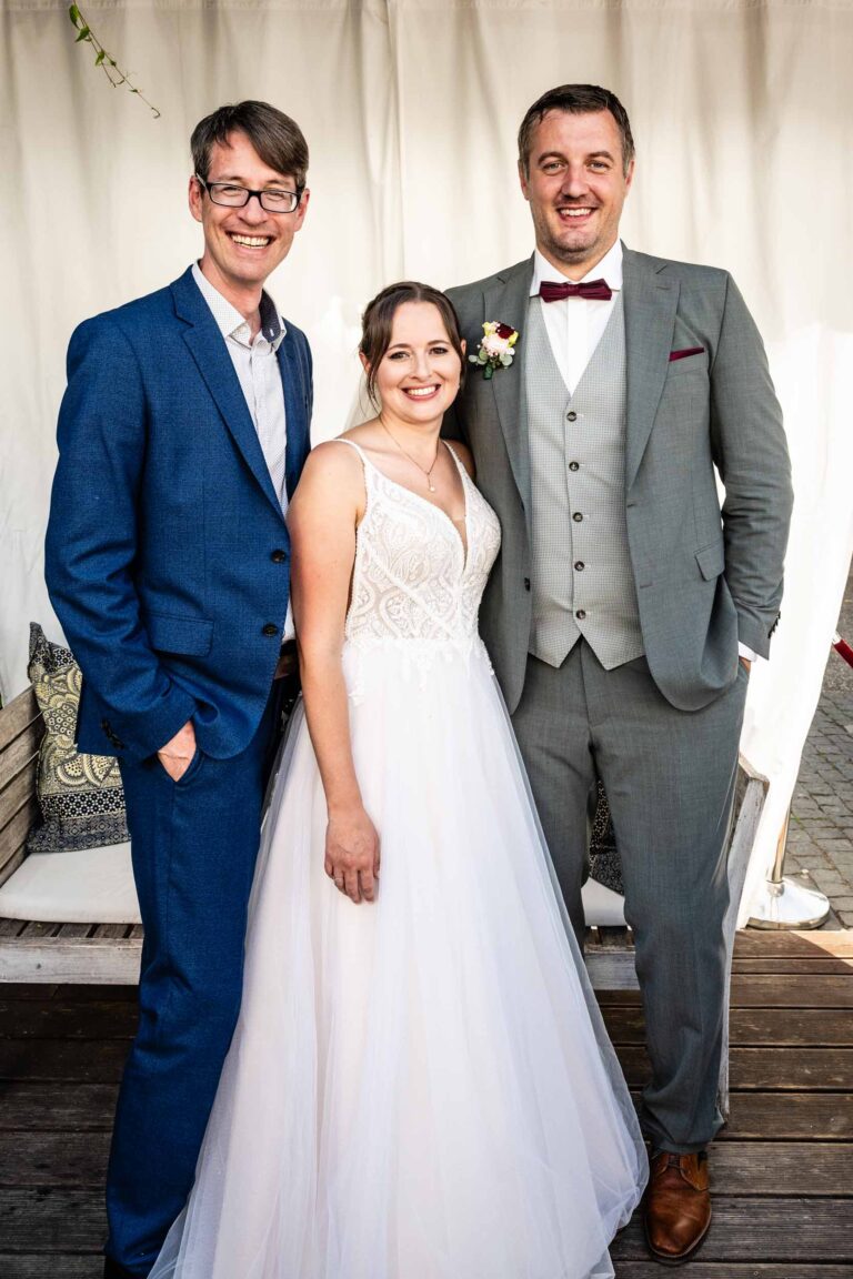 Gruppenbild Freie Trauung Simone und Steffen