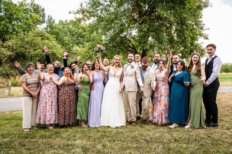 Gruppenbild-Hochzeit-Luisa-Peter